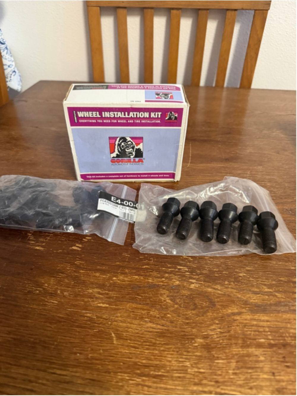 Gorilla 14x1.5 Black Lug Bolt Kit 27mm Cone Seat Wheel Installation Kit 16 Bolts